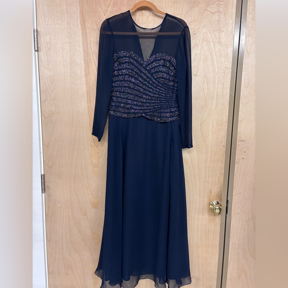 Beautiful navy special occasion dress with mesh and beading detail , size 6